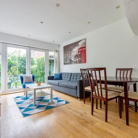 Lovely 2-Bed 15 Minutes To Central London Exteriör bild