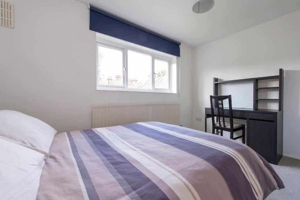 Lovely 2-Bed 15 Minutes To Central London Exteriör bild