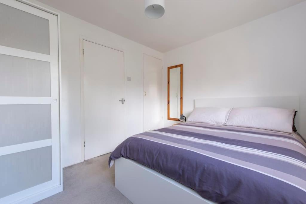 Lovely 2-Bed 15 Minutes To Central London Exteriör bild