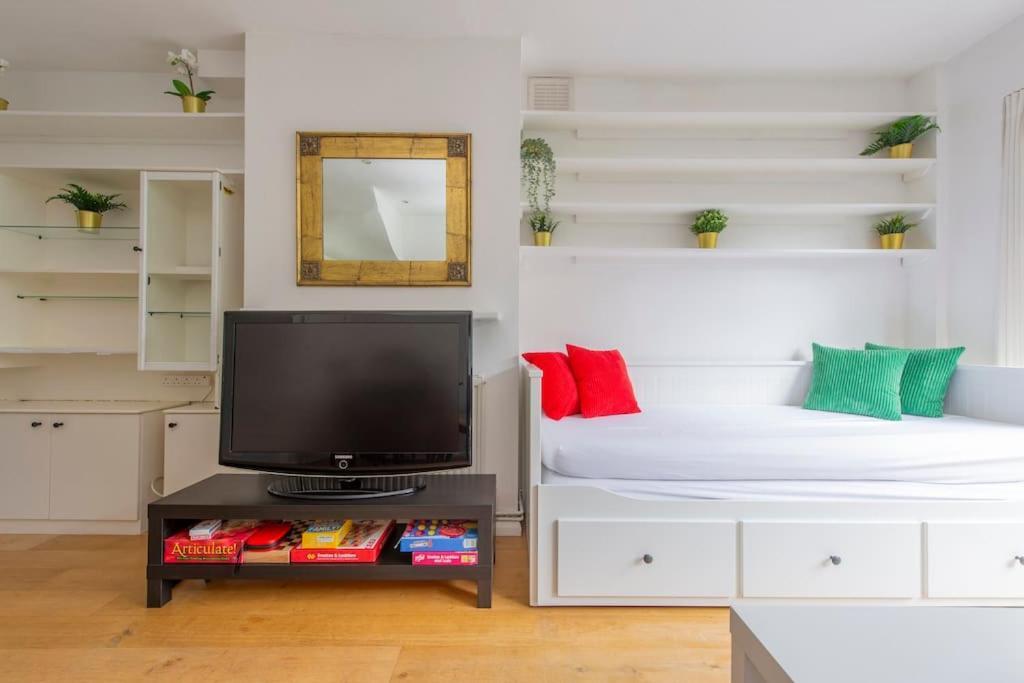 Lovely 2-Bed 15 Minutes To Central London Exteriör bild