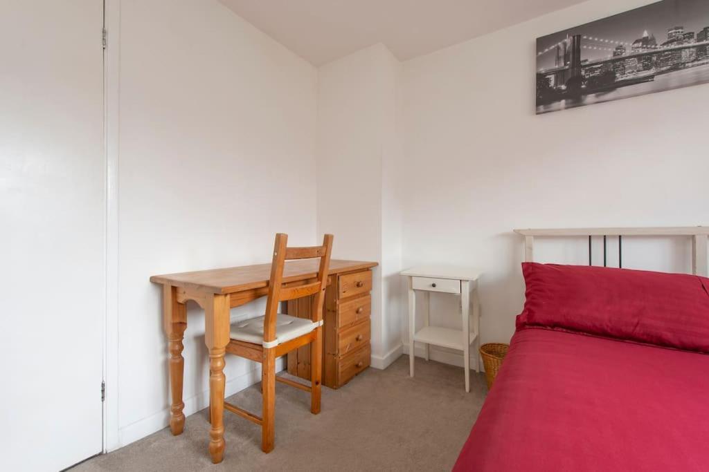 Lovely 2-Bed 15 Minutes To Central London Exteriör bild