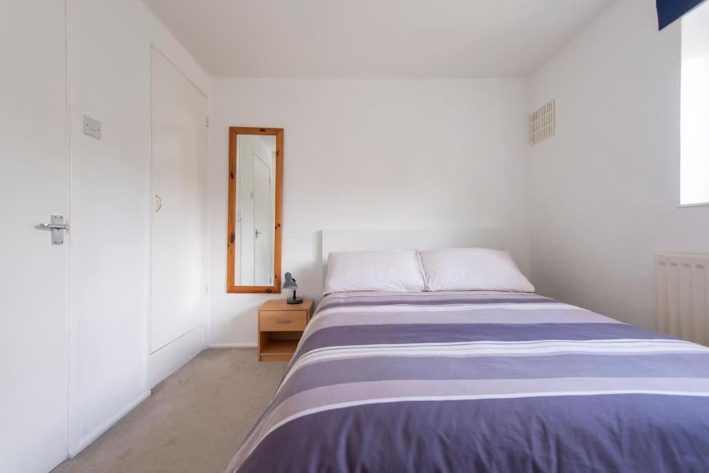 Lovely 2-Bed 15 Minutes To Central London Exteriör bild