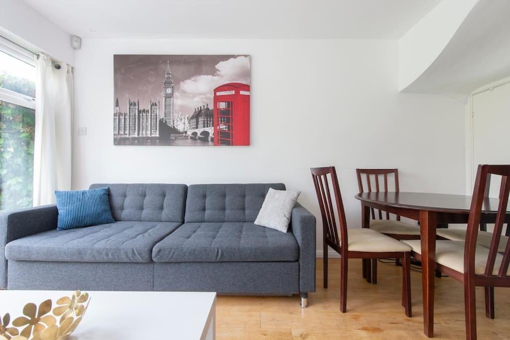 Lovely 2-Bed 15 Minutes To Central London Exteriör bild